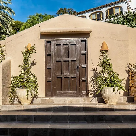 Goldeneye By Abahana Villa *