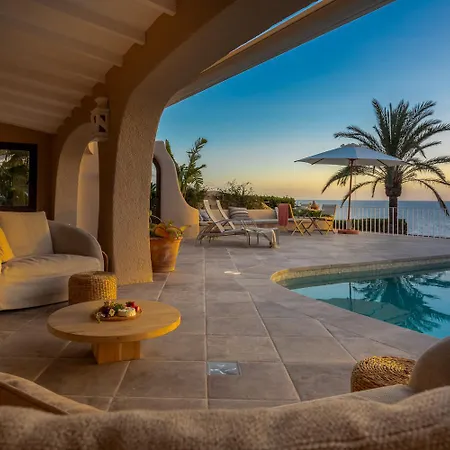 Villa Goldeneye By Abahana